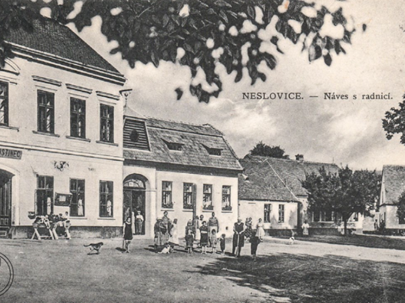 Neslovice historické