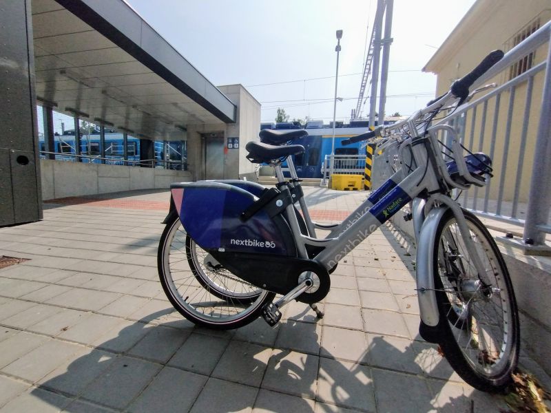 Po Kahanu na sdílených kolech