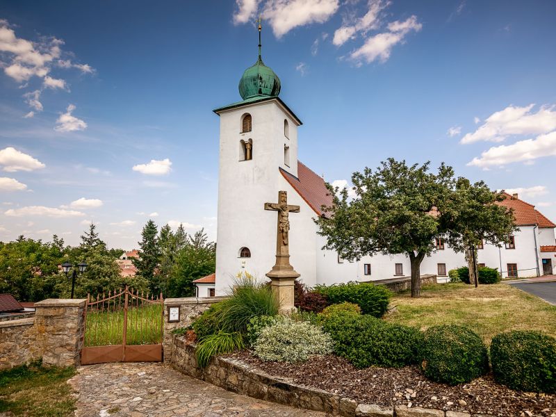 Kostel sv. Václava a jeho Lukovany